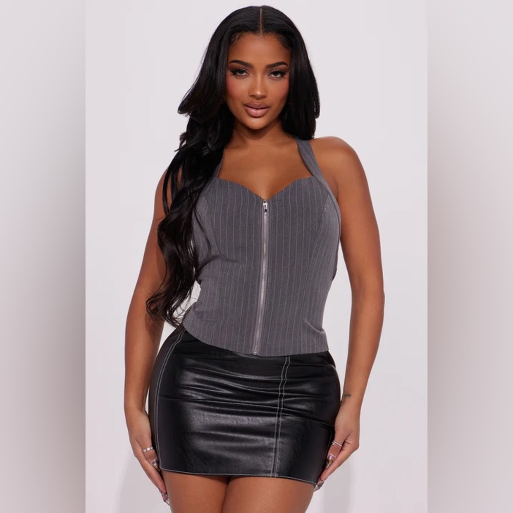 NWT Grey Pin Stripe Zip Up Top Sz XS - Picture 3 of 5